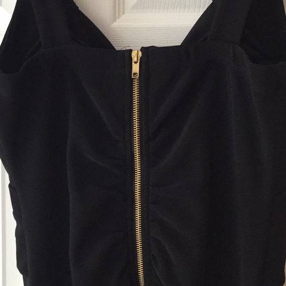 Fitted Black Dress - Picture 3 of 8